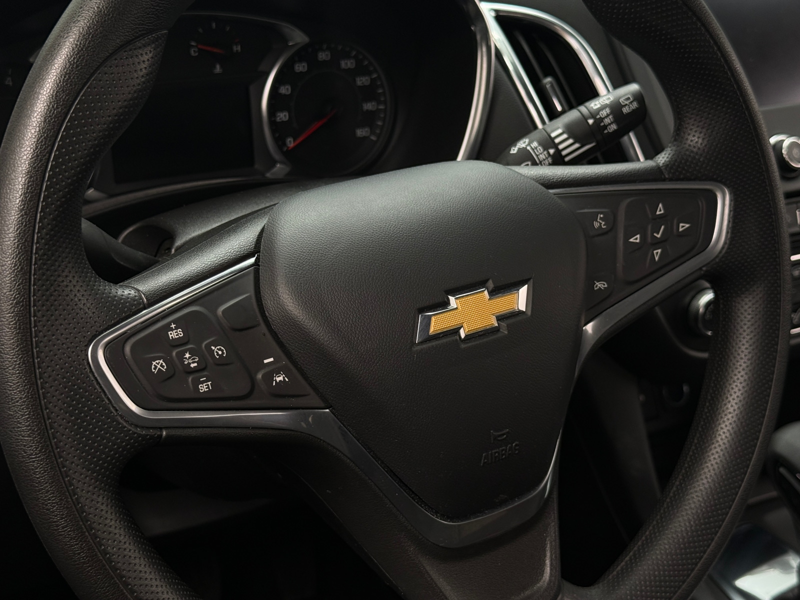 Thumbnail: 2022 Chevrolet Equinox - 5