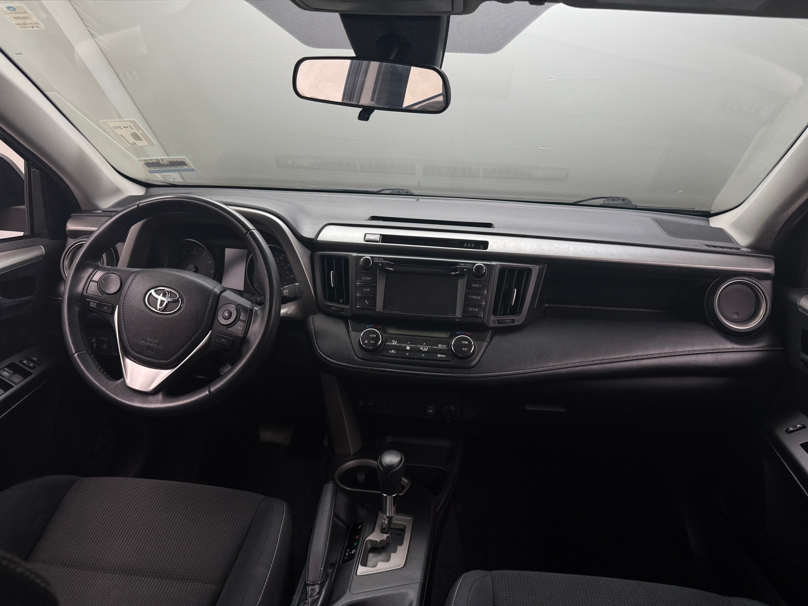 Thumbnail: 2018 Toyota RAV4 - 3