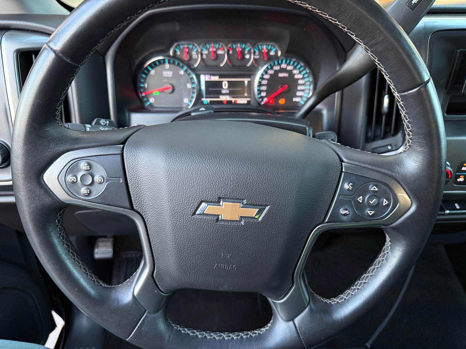Thumbnail: 2015 Chevrolet Silverado 1500 - 4