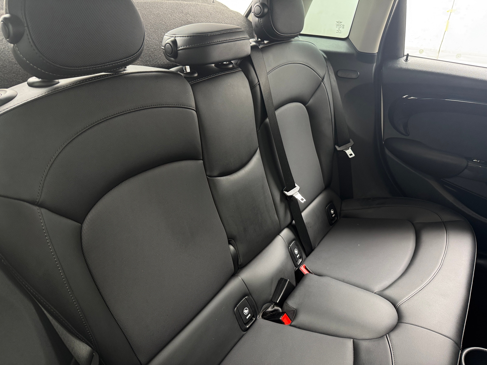 Thumbnail: 2021 MINI Cooper Hardtop - 5