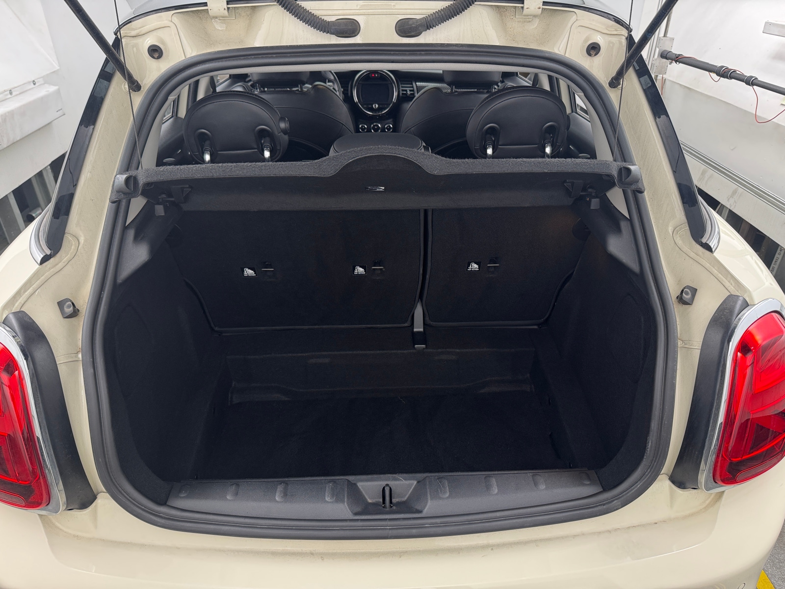 Thumbnail: 2021 MINI Cooper Hardtop - 6