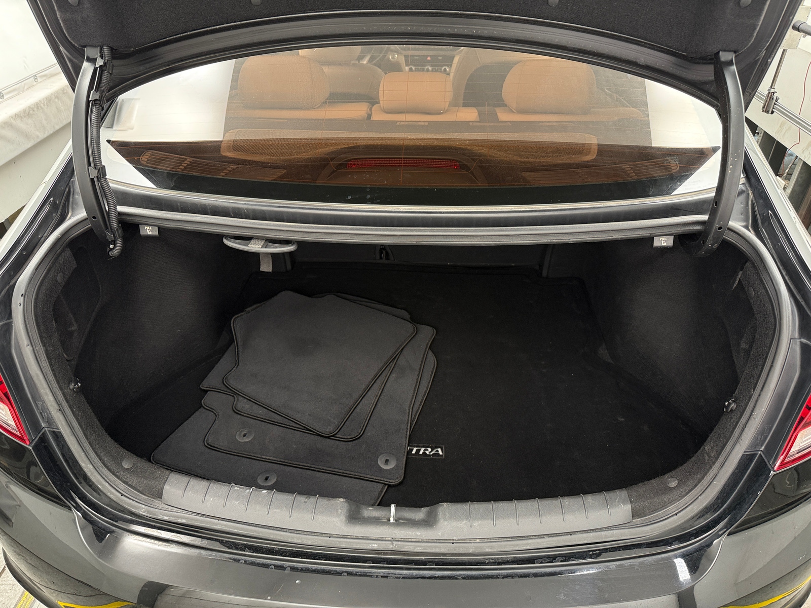 Thumbnail: 2020 Hyundai Elantra - 6