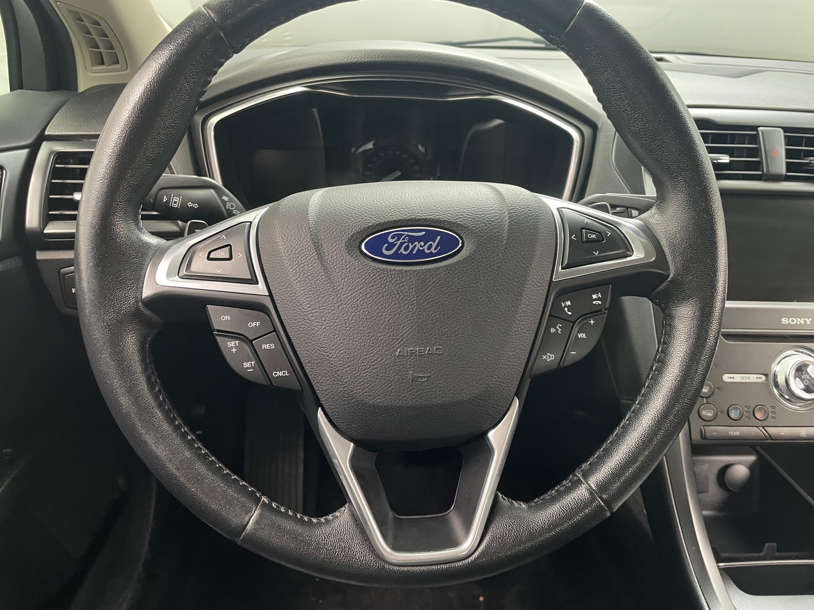 Thumbnail: 2017 Ford Fusion - 4