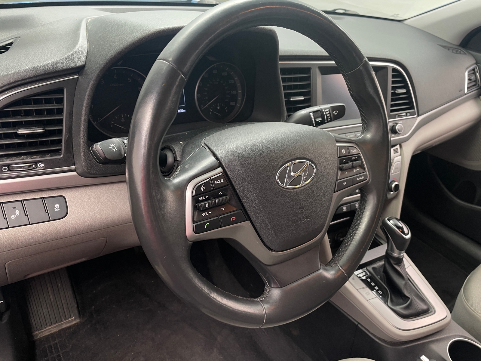 Thumbnail: 2018 Hyundai Elantra - 5
