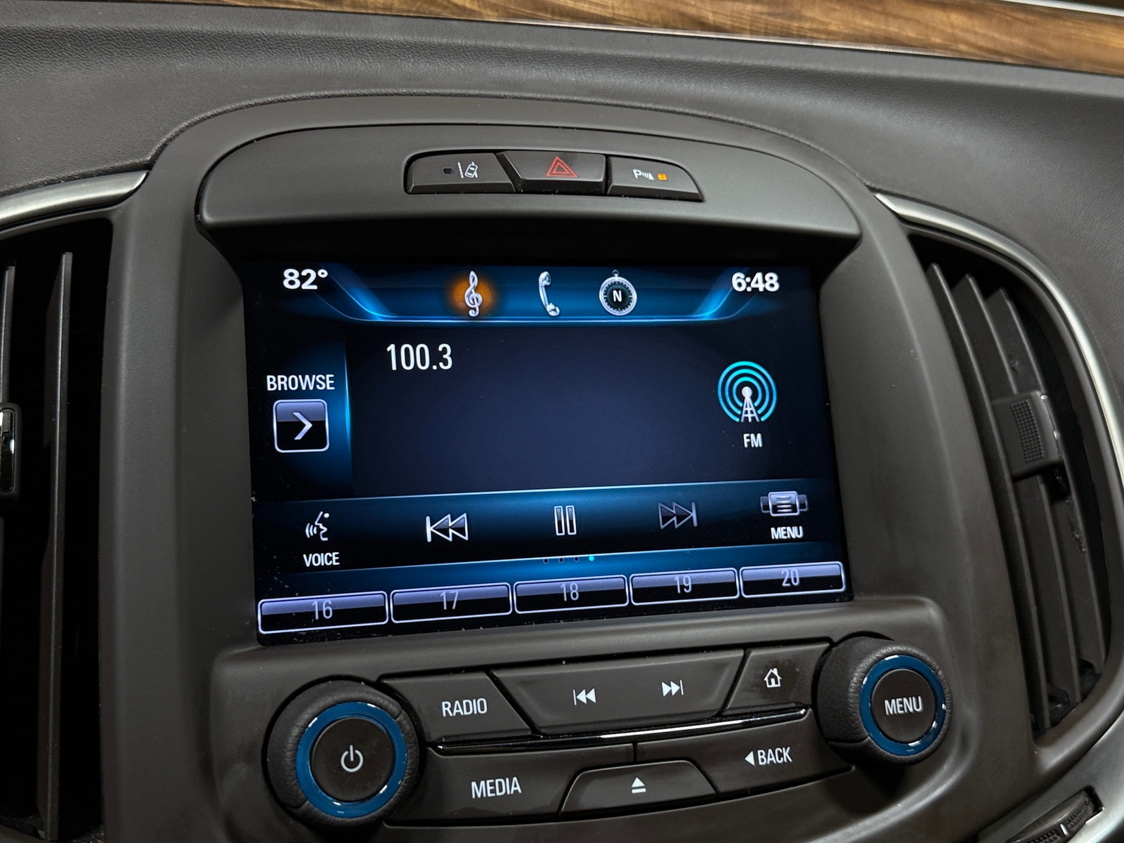Thumbnail: 2014 Buick LaCrosse - 3