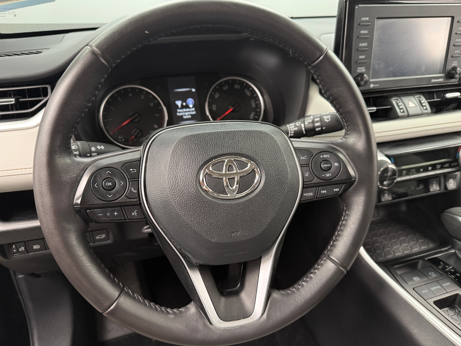 Thumbnail: 2022 Toyota RAV4 - 4