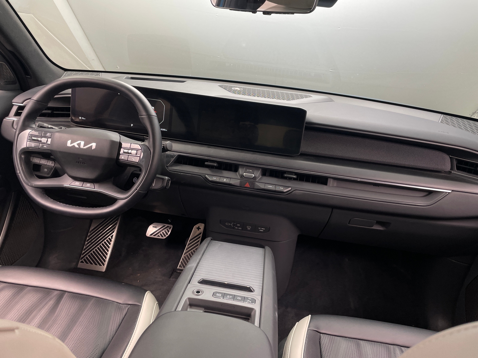 Thumbnail: 2024 Kia EV9 - 2