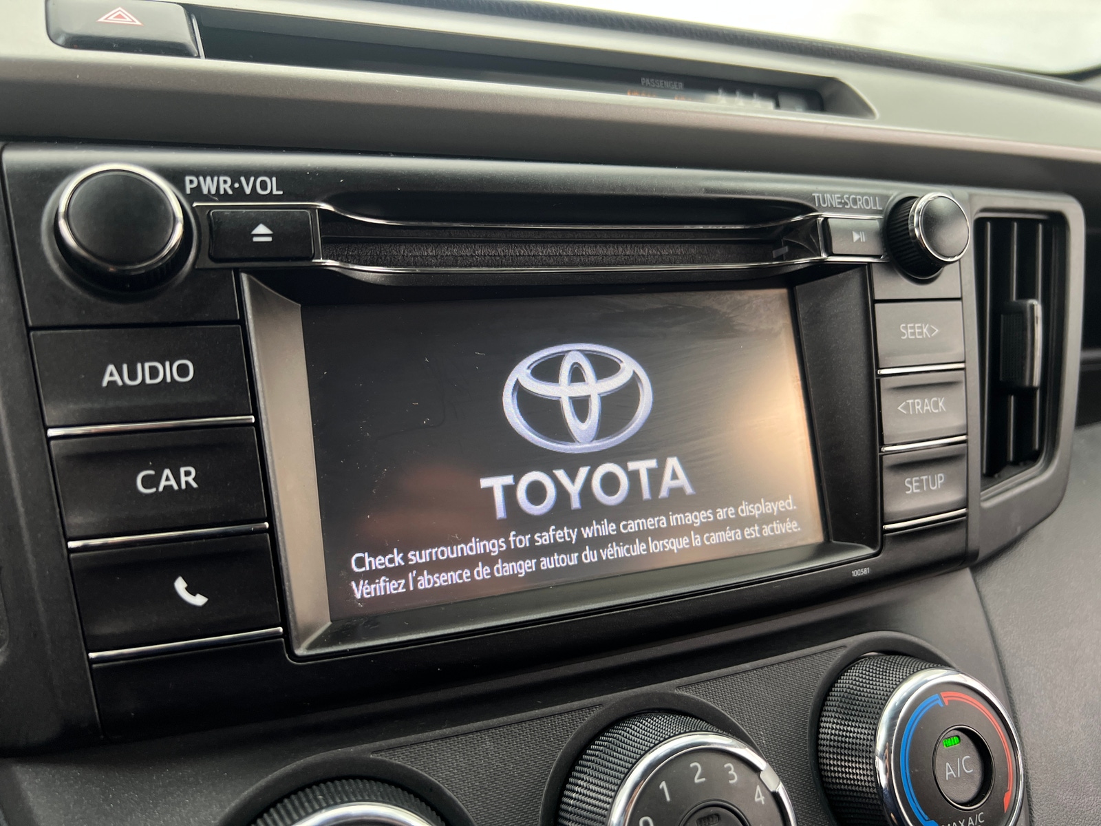 Thumbnail: 2018 Toyota RAV4 - 4
