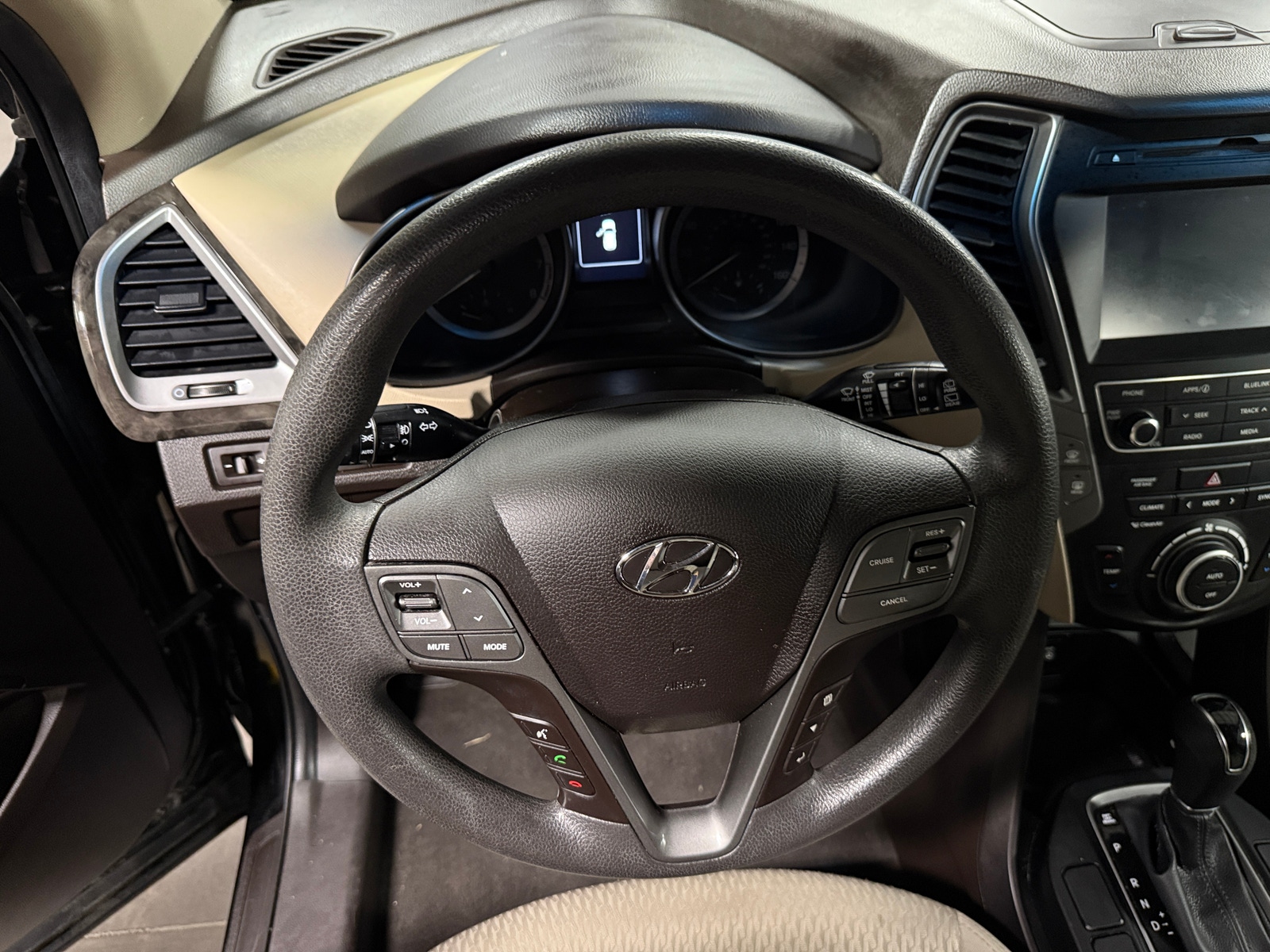 Thumbnail: 2017 Hyundai Santa Fe - 5