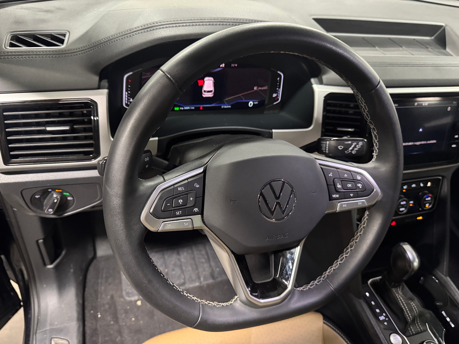 Thumbnail: 2023 Volkswagen Atlas - 4