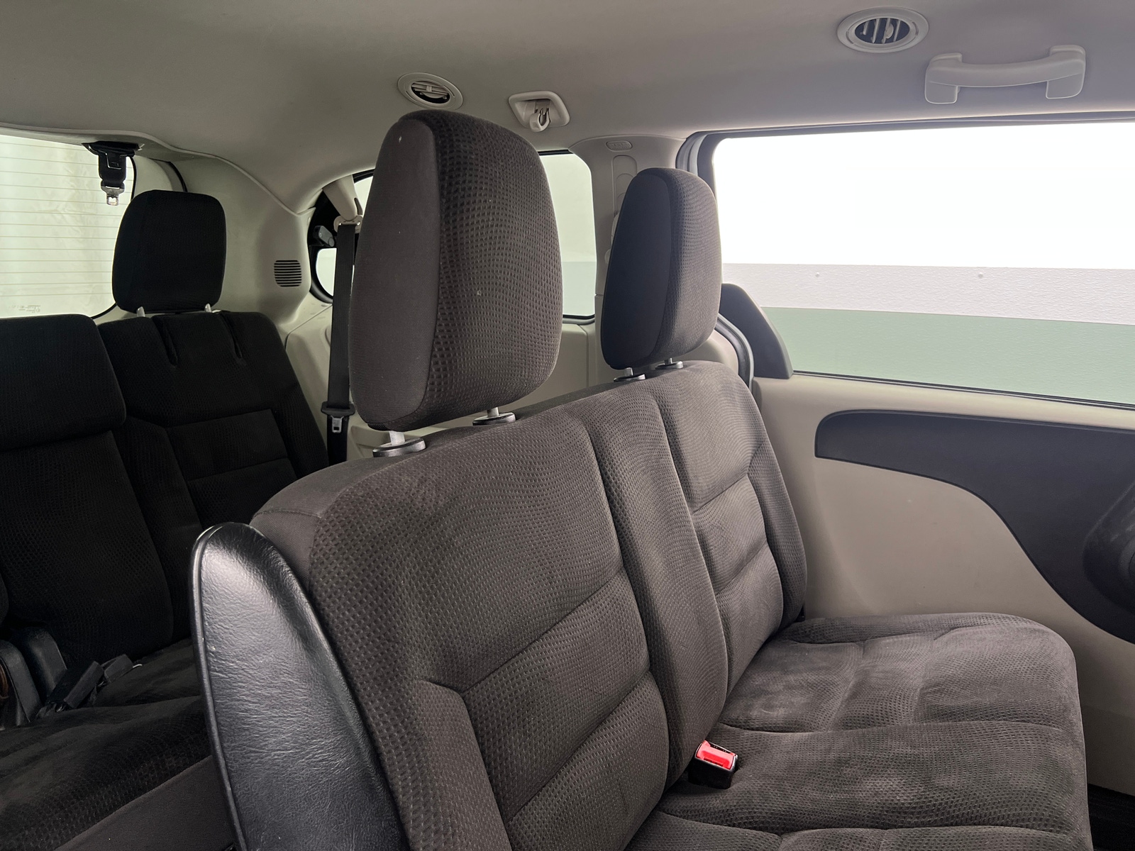 Thumbnail: 2017 Dodge Grand Caravan - 6