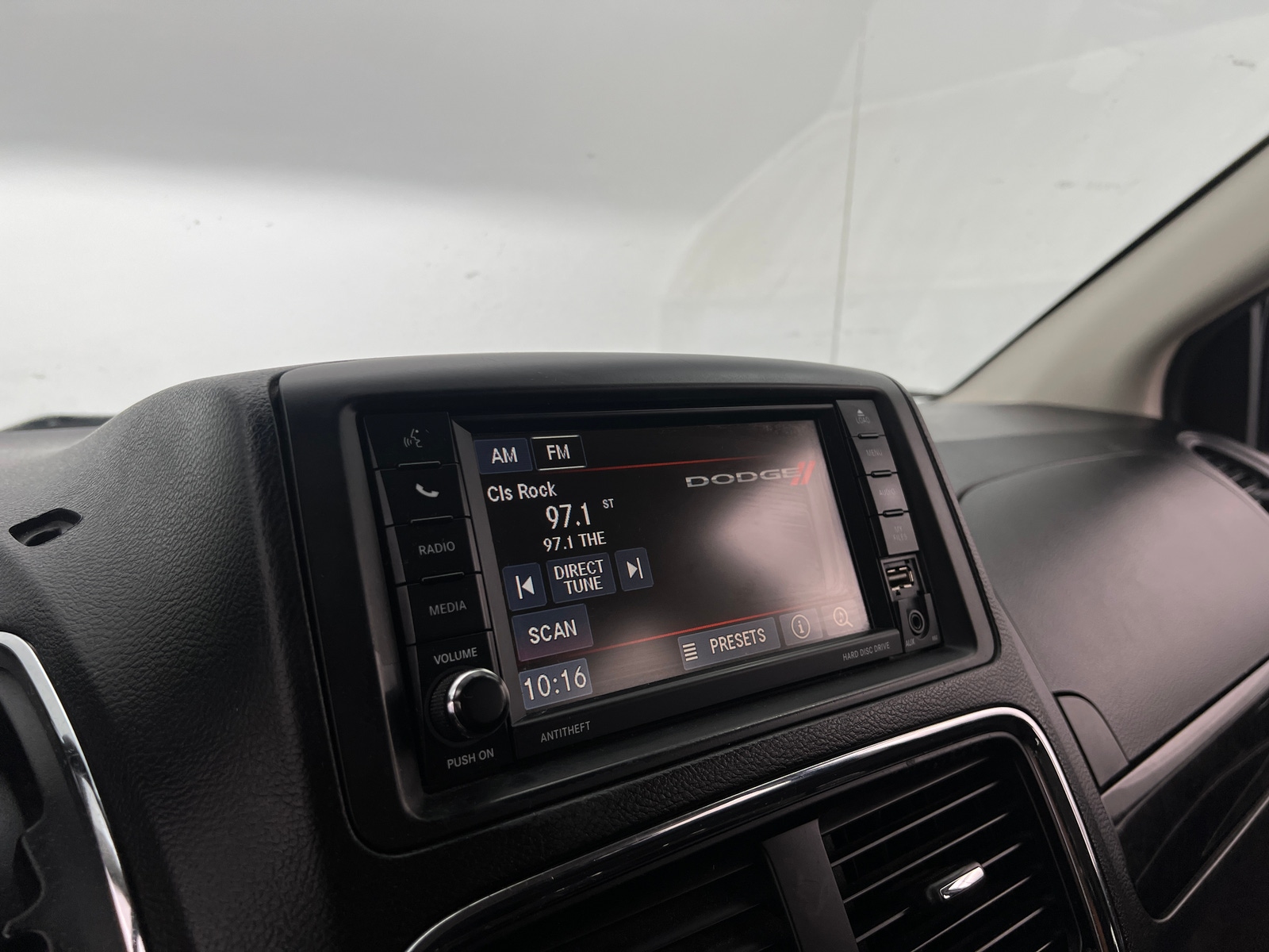 Thumbnail: 2017 Dodge Grand Caravan - 4