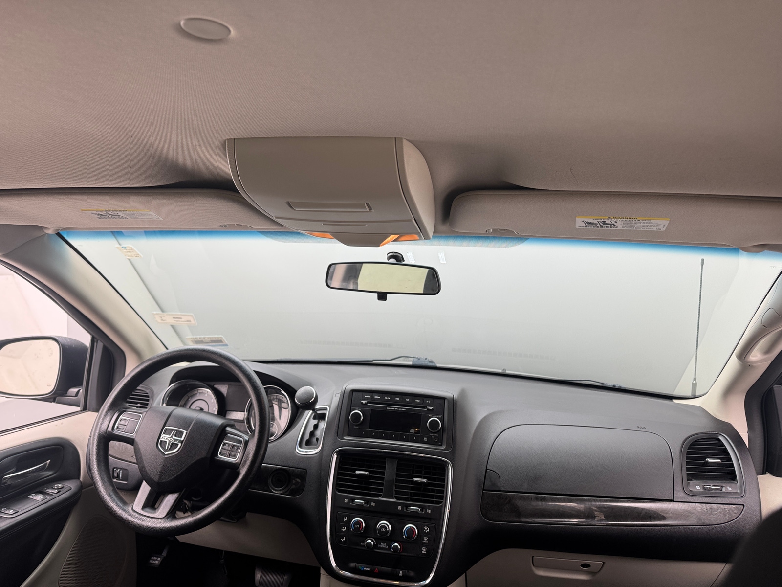 Thumbnail: 2017 Dodge Grand Caravan - 3