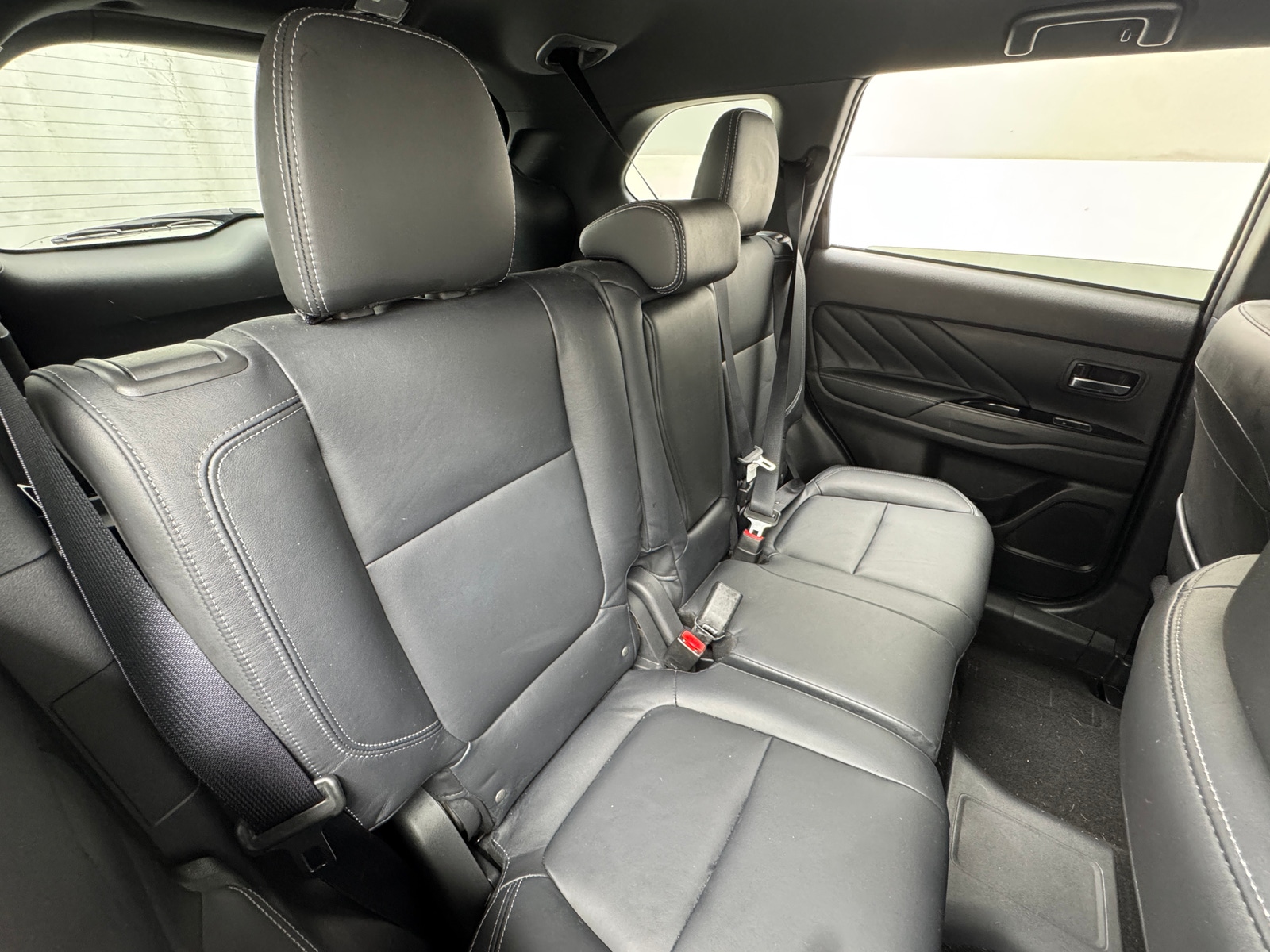 Thumbnail: 2019 Mitsubishi Outlander - 5