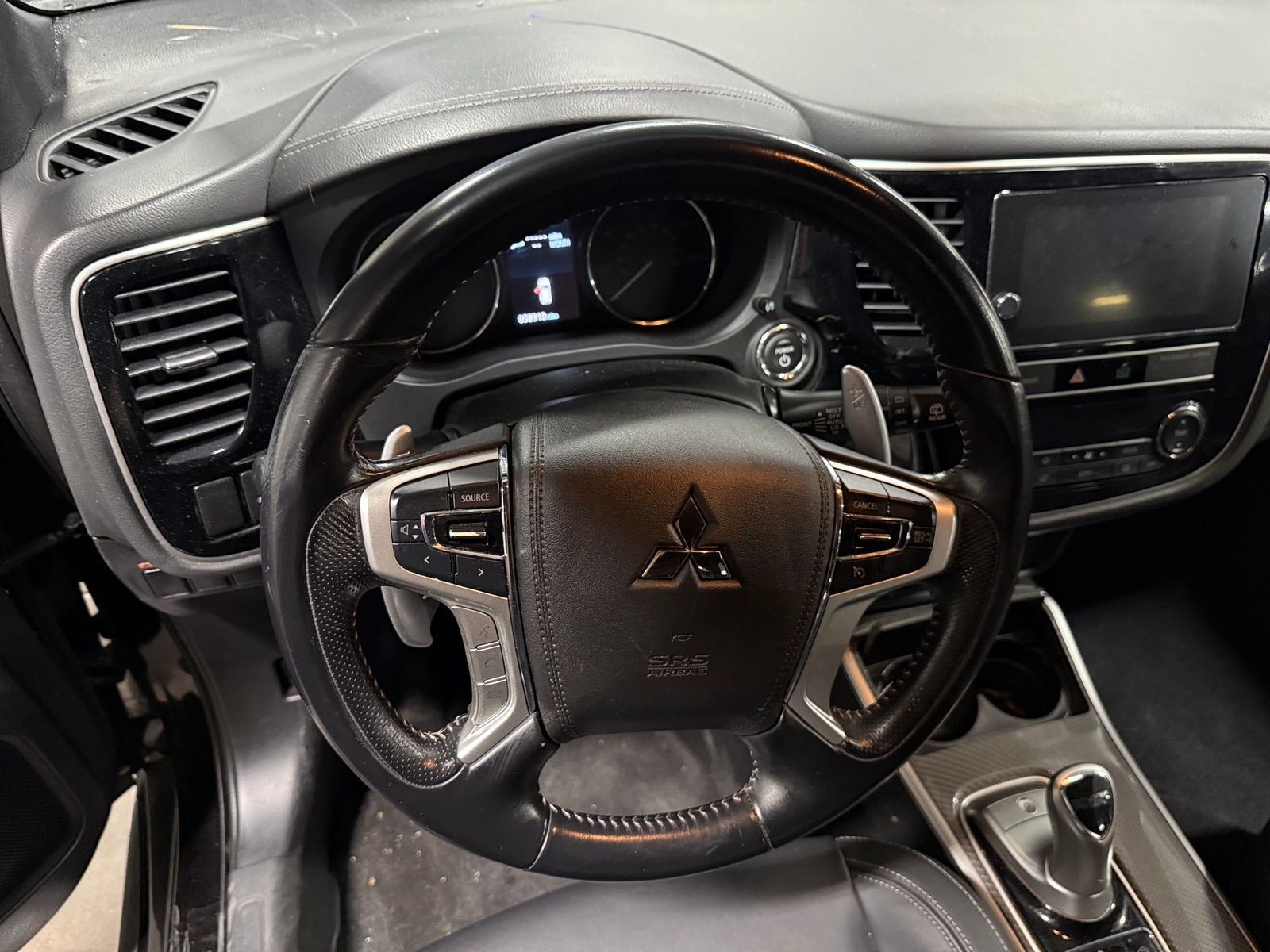 Thumbnail: 2019 Mitsubishi Outlander - 4