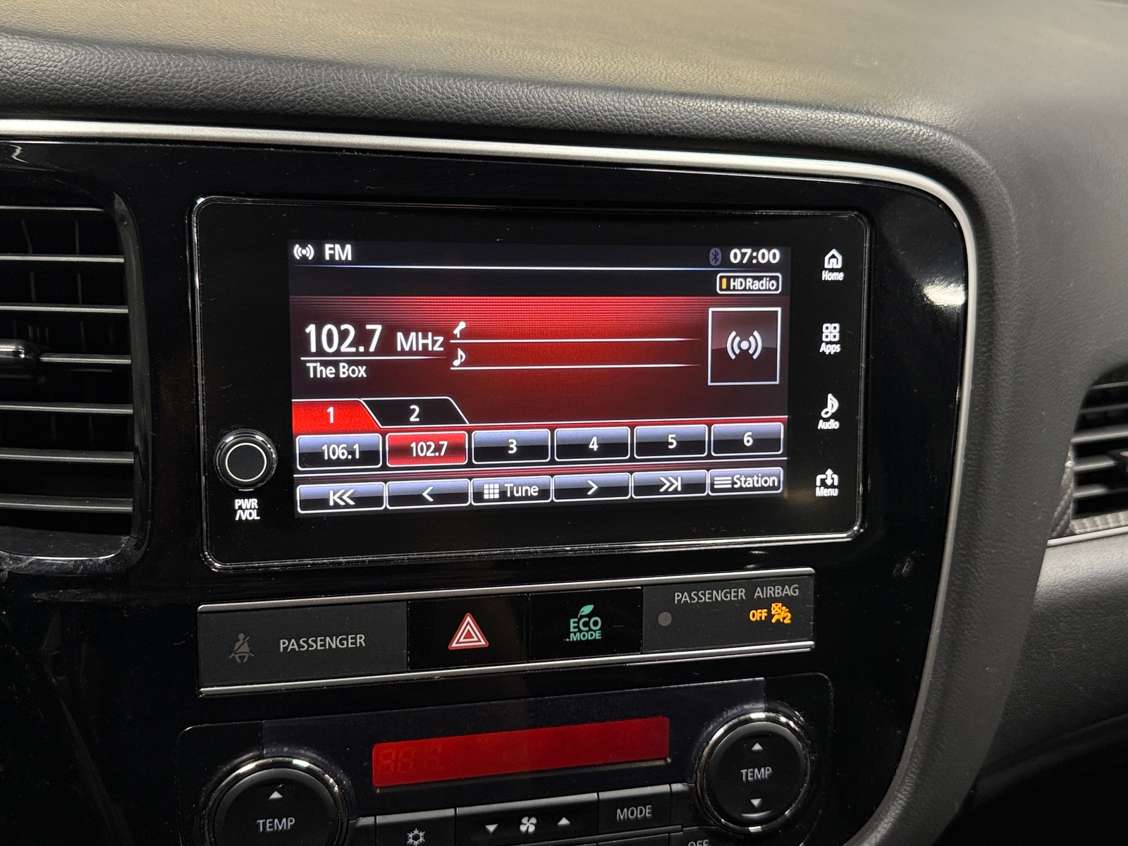 Thumbnail: 2019 Mitsubishi Outlander - 3