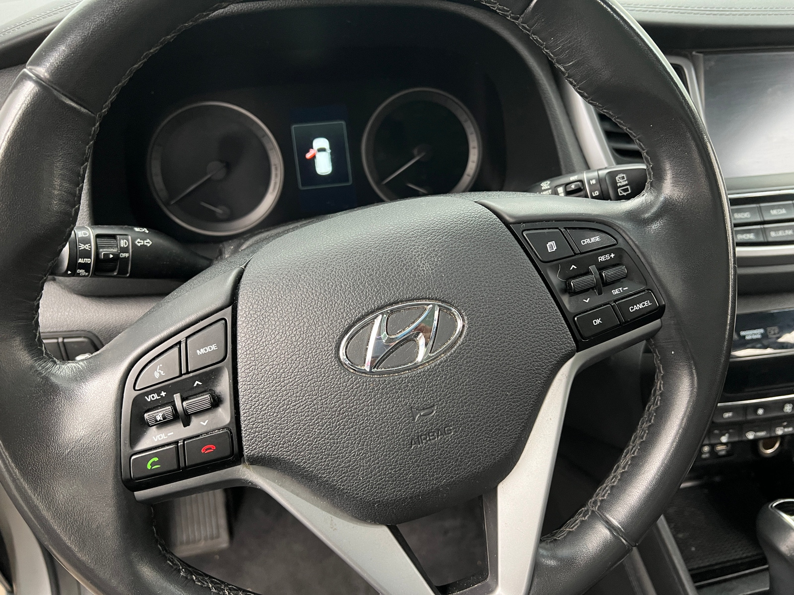 Thumbnail: 2017 Hyundai Tucson - 4