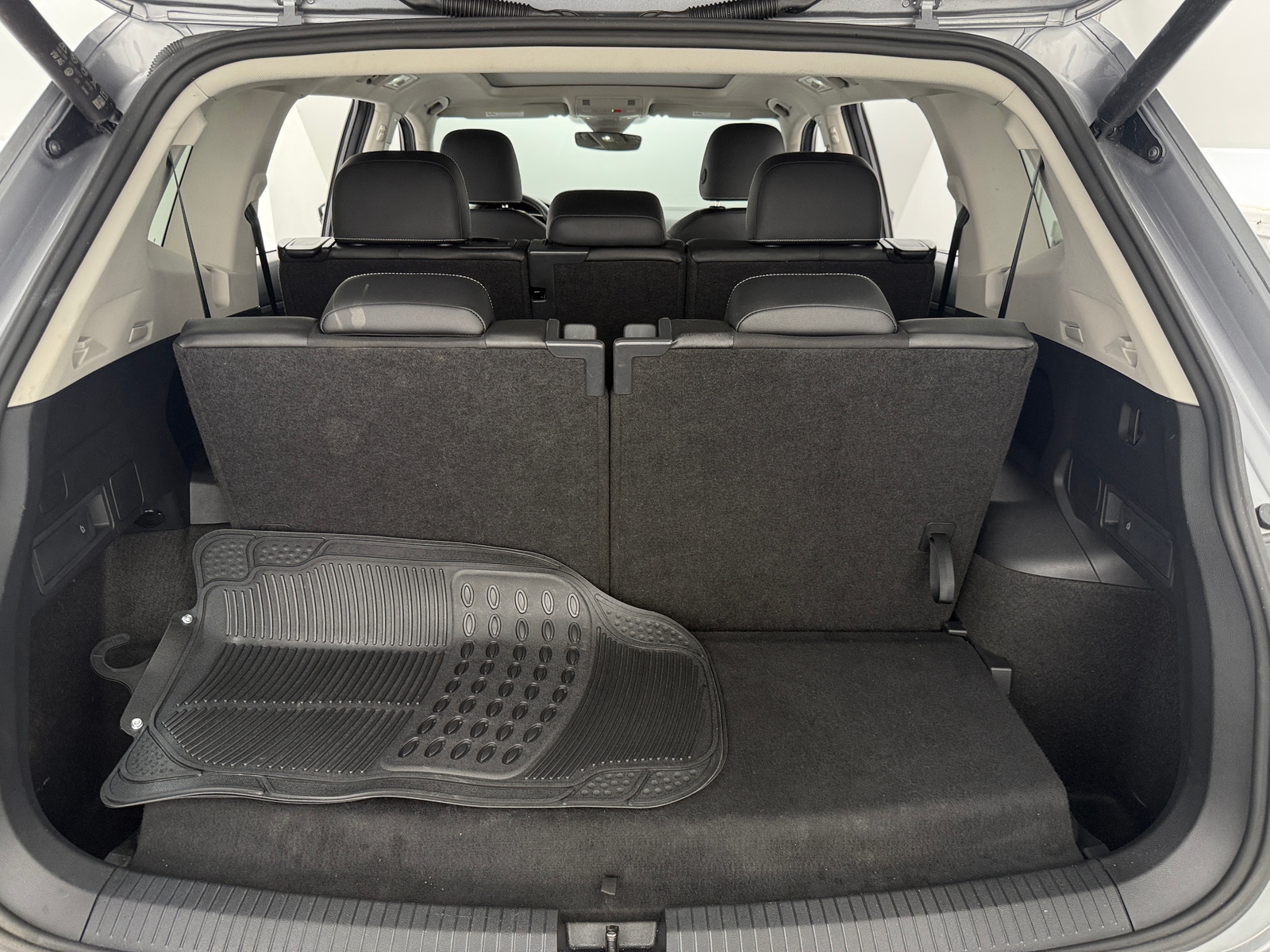 Thumbnail: 2024 Volkswagen Tiguan - 6