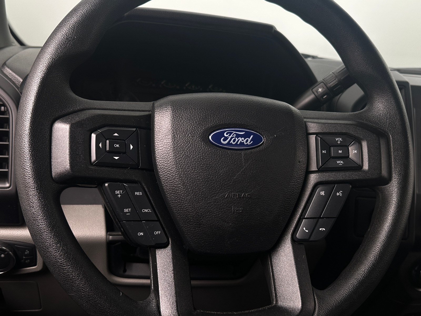Thumbnail: 2019 Ford Econoline - 5
