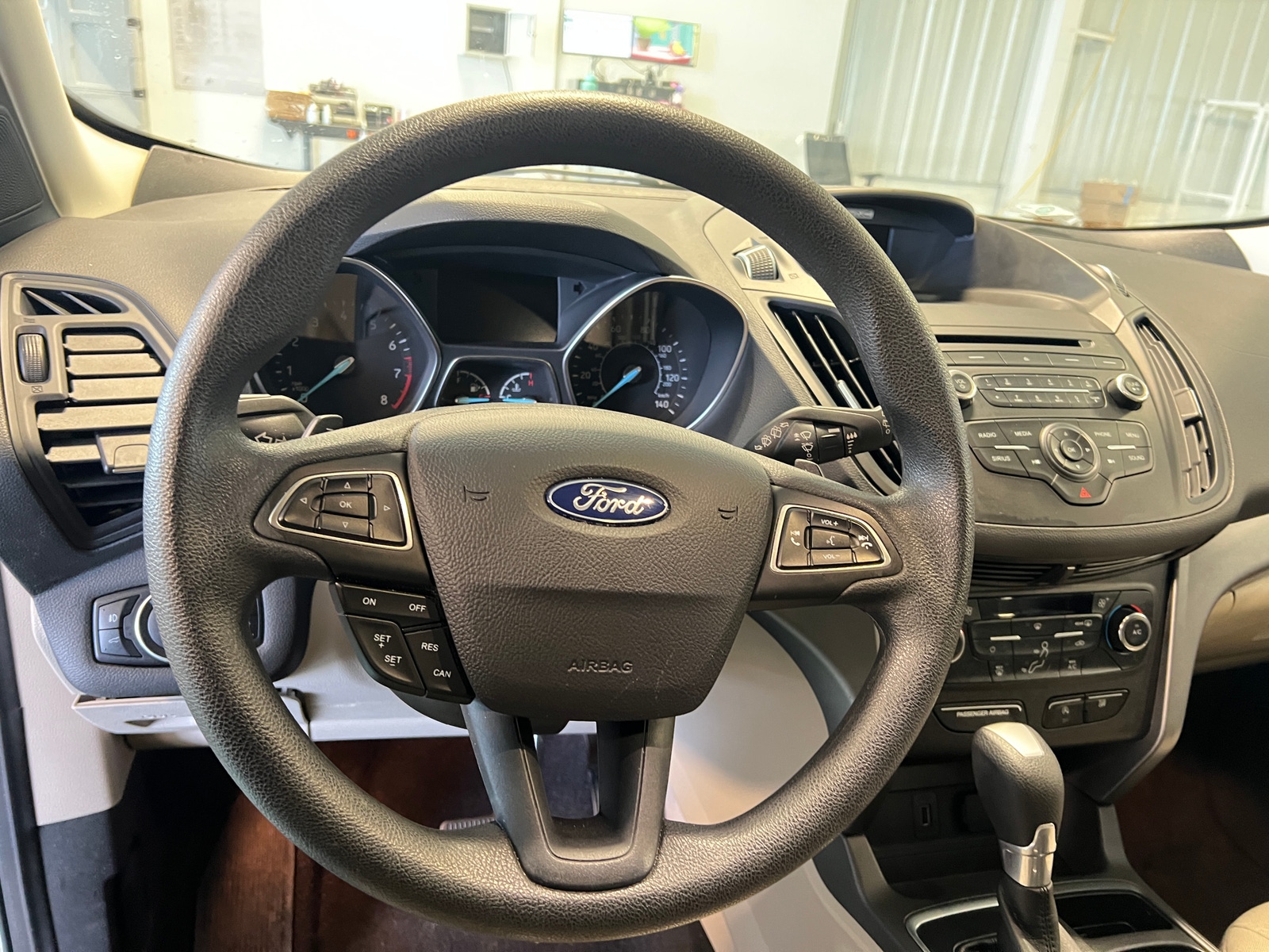 Thumbnail: 2017 Ford Escape - 5
