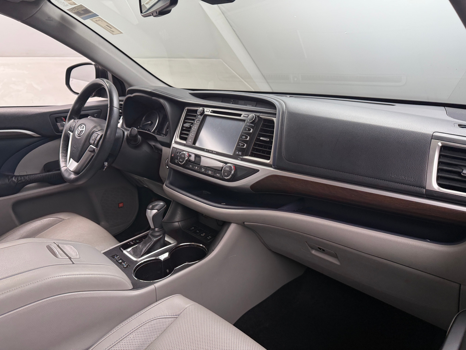 Thumbnail: 2016 Toyota Highlander - 2