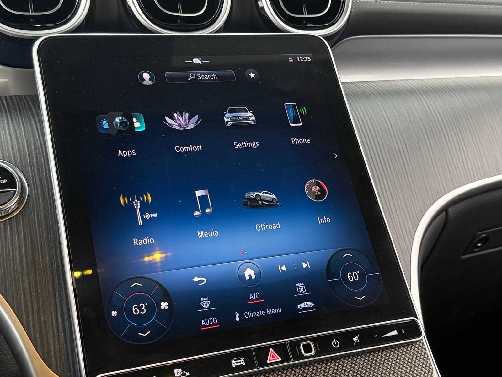 Thumbnail: 2024 Mercedes-Benz GLC - 3