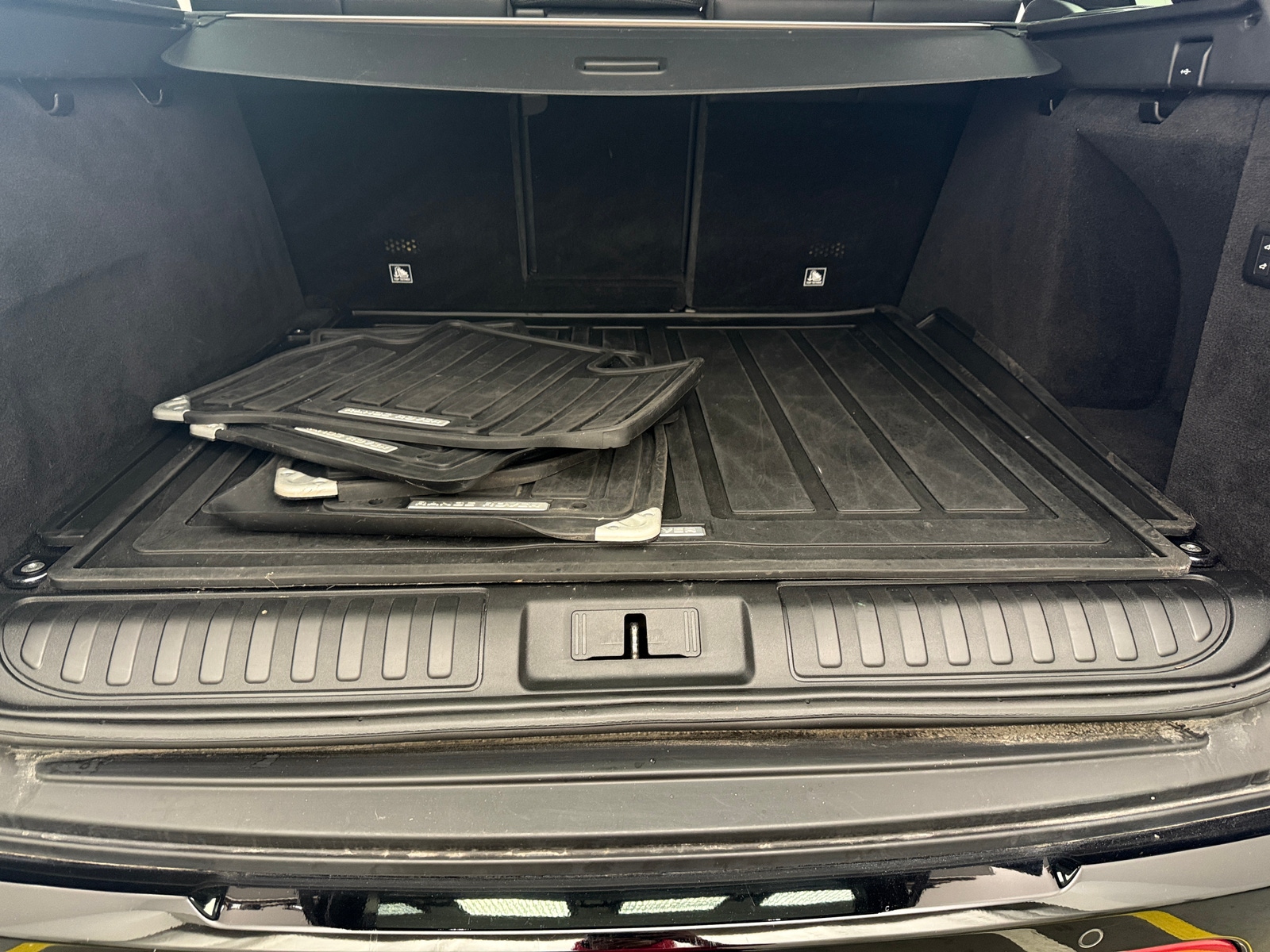 Thumbnail: 2020 Land Rover Range Rover Sport - 6