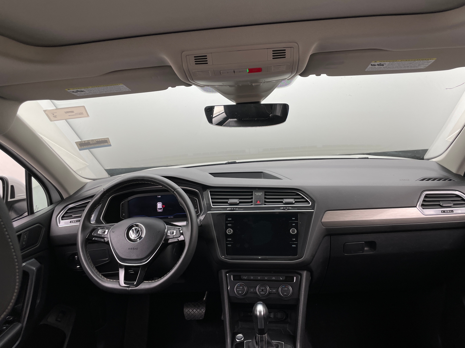 Thumbnail: 2021 Volkswagen Tiguan - 2