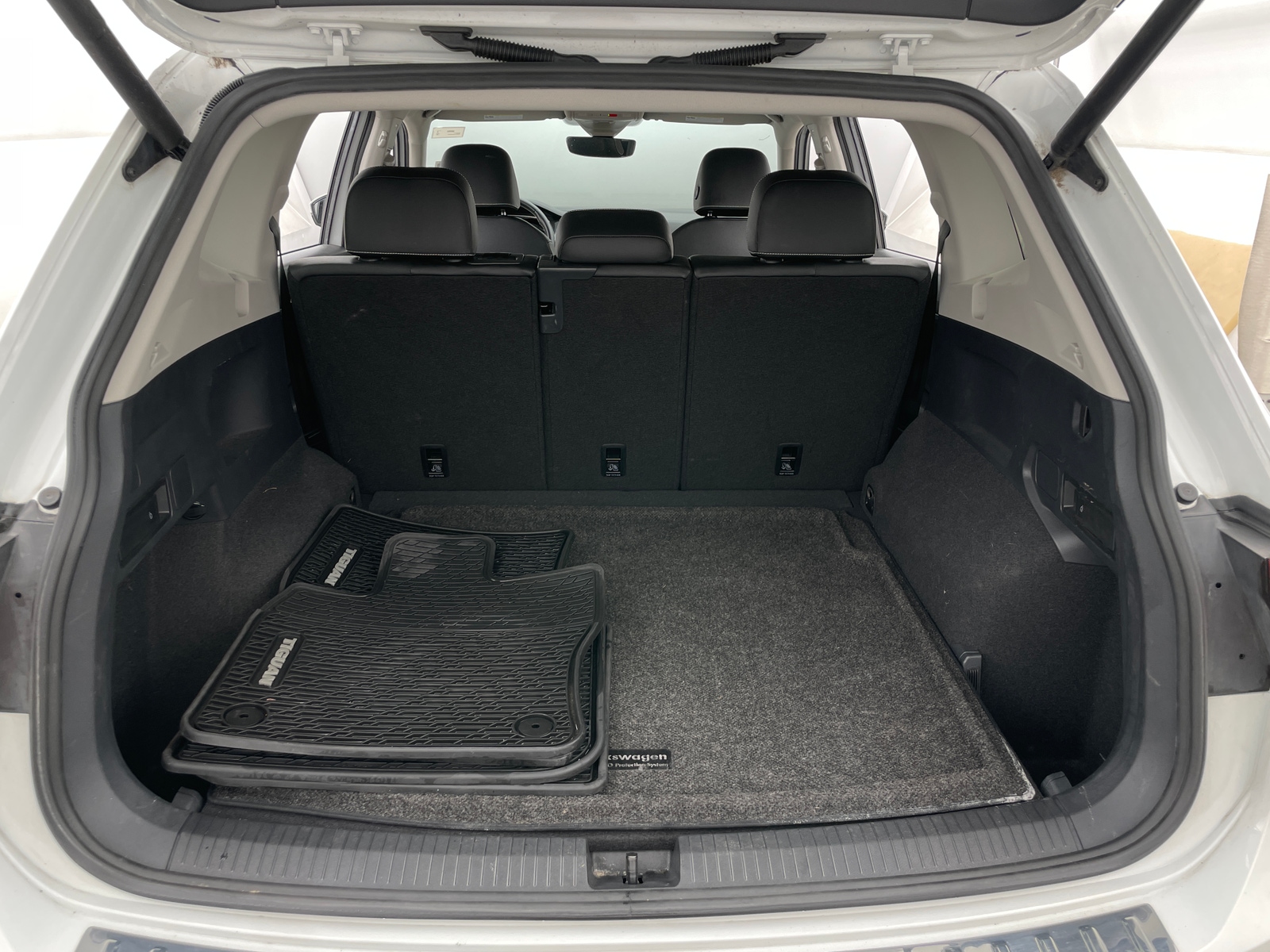 Thumbnail: 2021 Volkswagen Tiguan - 6