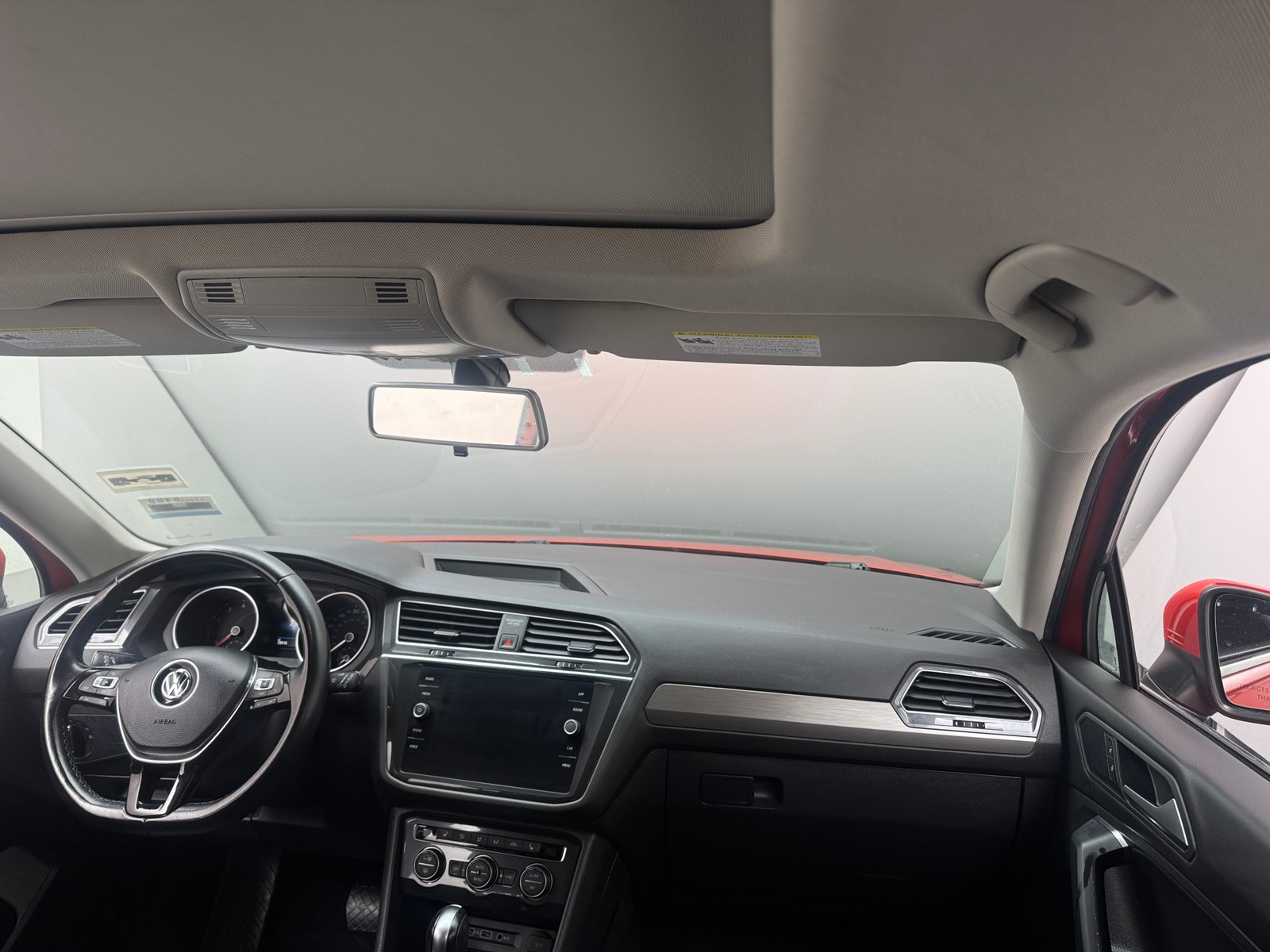Thumbnail: 2019 Volkswagen Tiguan - 2