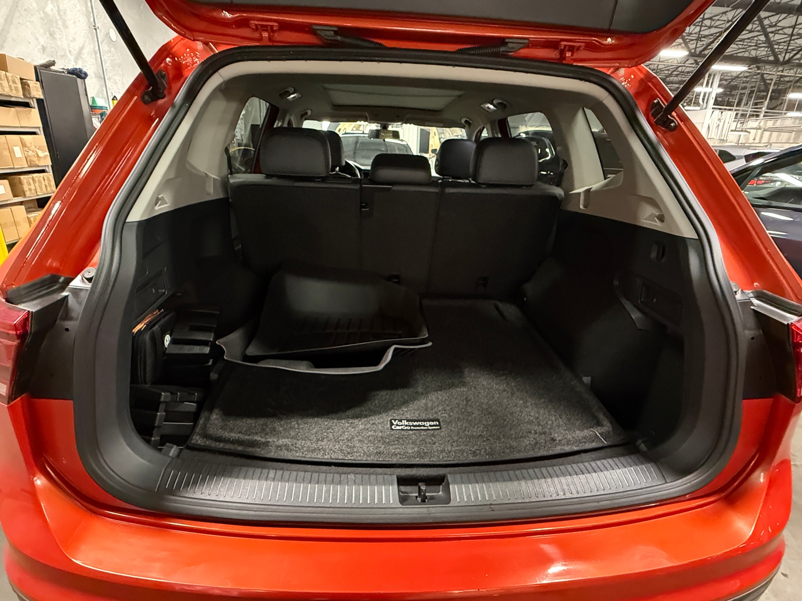 Thumbnail: 2019 Volkswagen Tiguan - 6