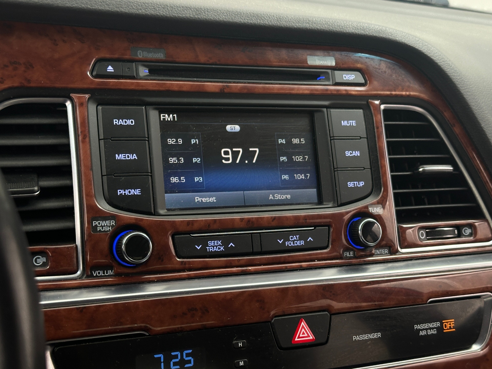 Thumbnail: 2015 Hyundai Sonata - 4