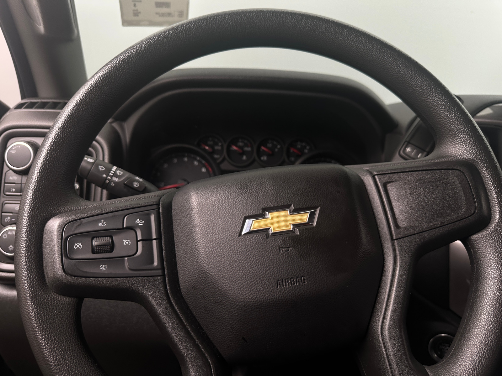 Thumbnail: 2023 Chevrolet Silverado 1500 - 5