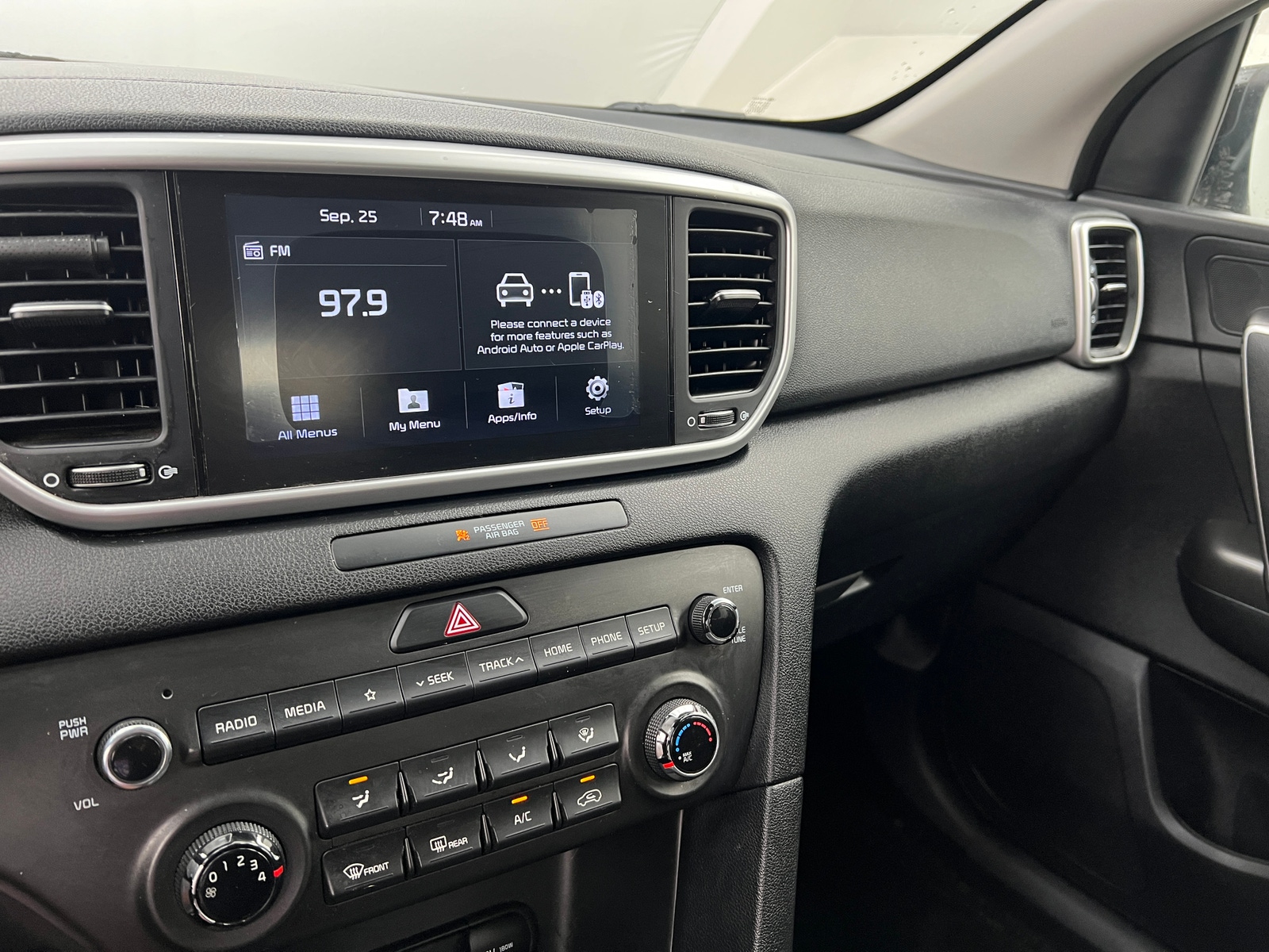 Thumbnail: 2020 Kia Sportage - 4