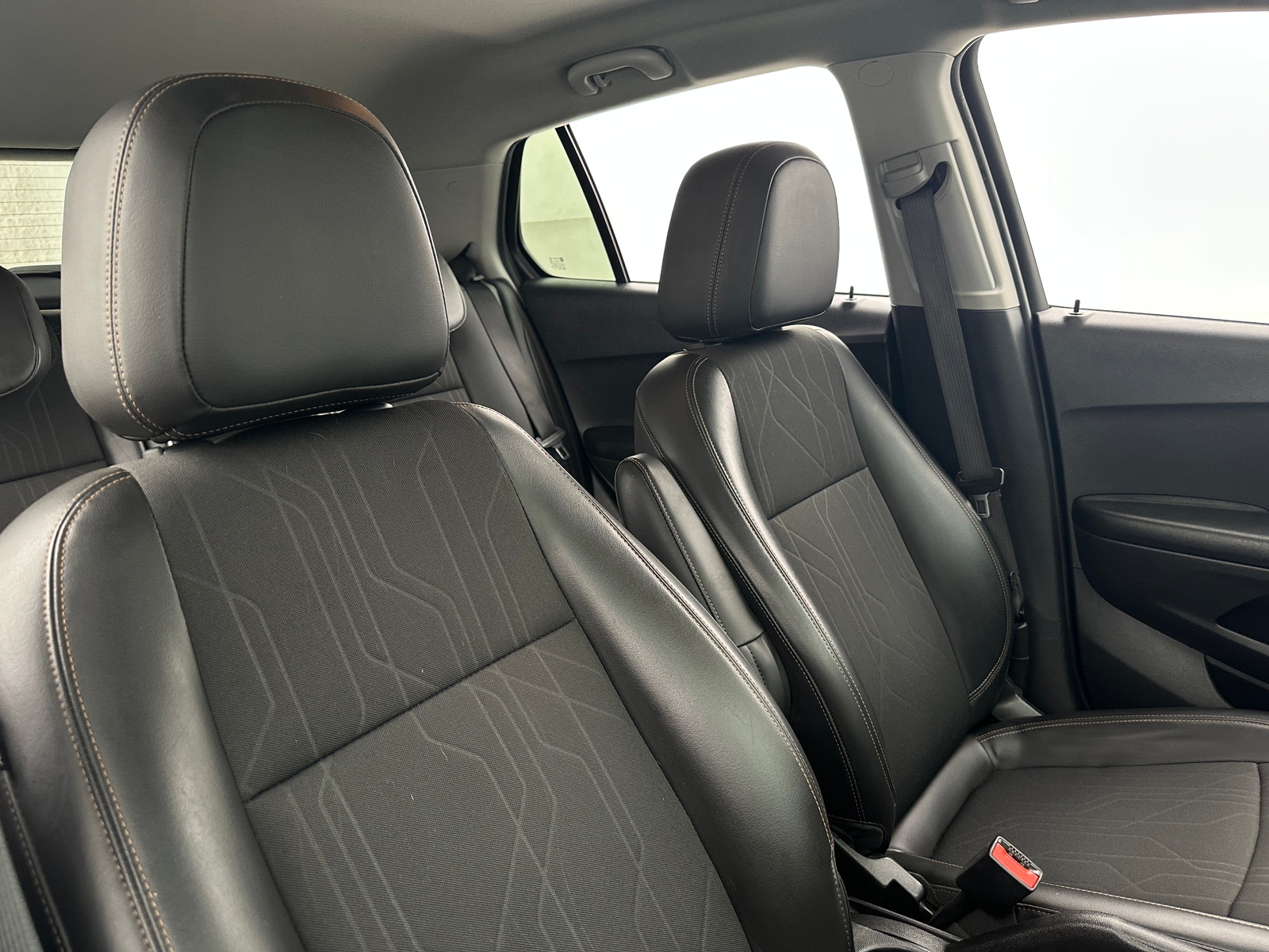 Thumbnail: 2022 Chevrolet Trax - 2