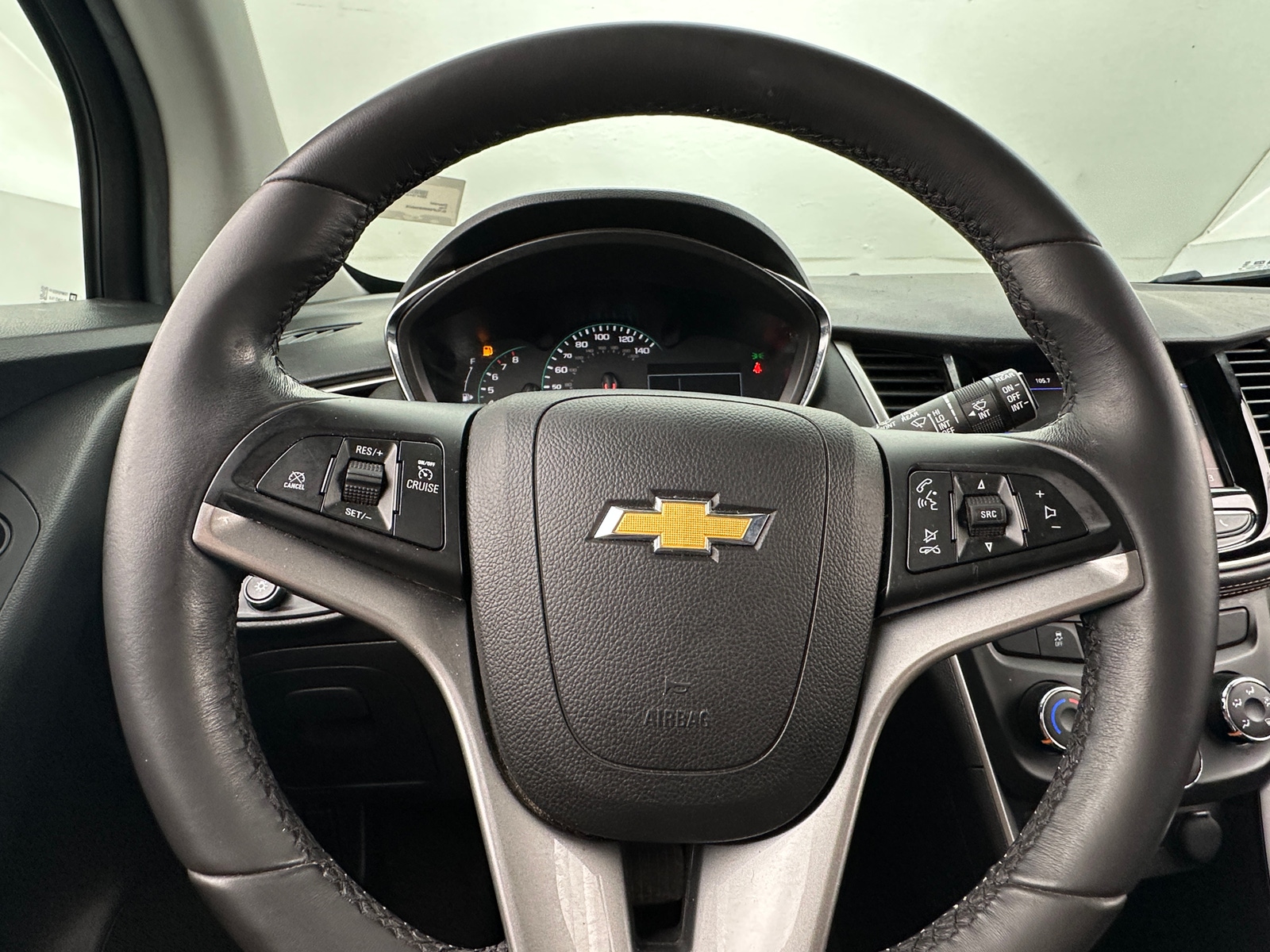 Thumbnail: 2022 Chevrolet Trax - 5