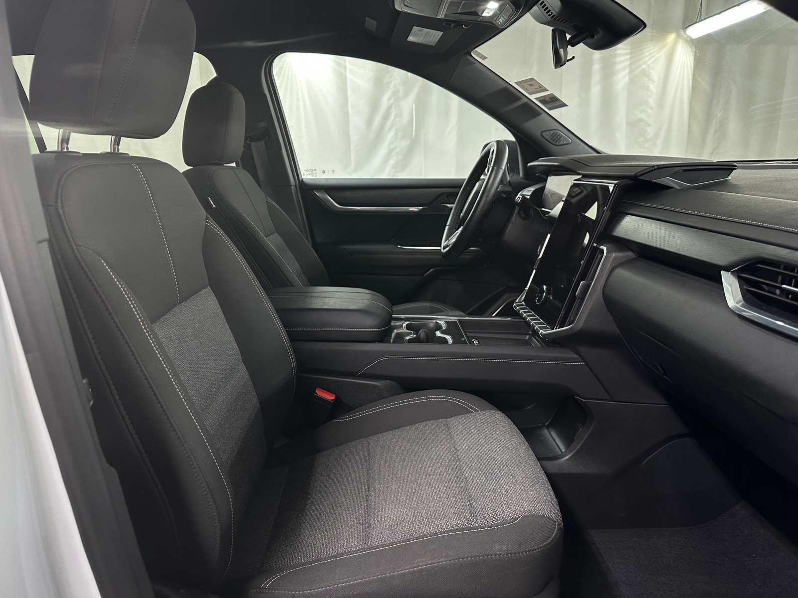 Thumbnail: 2025 GMC Acadia - 2
