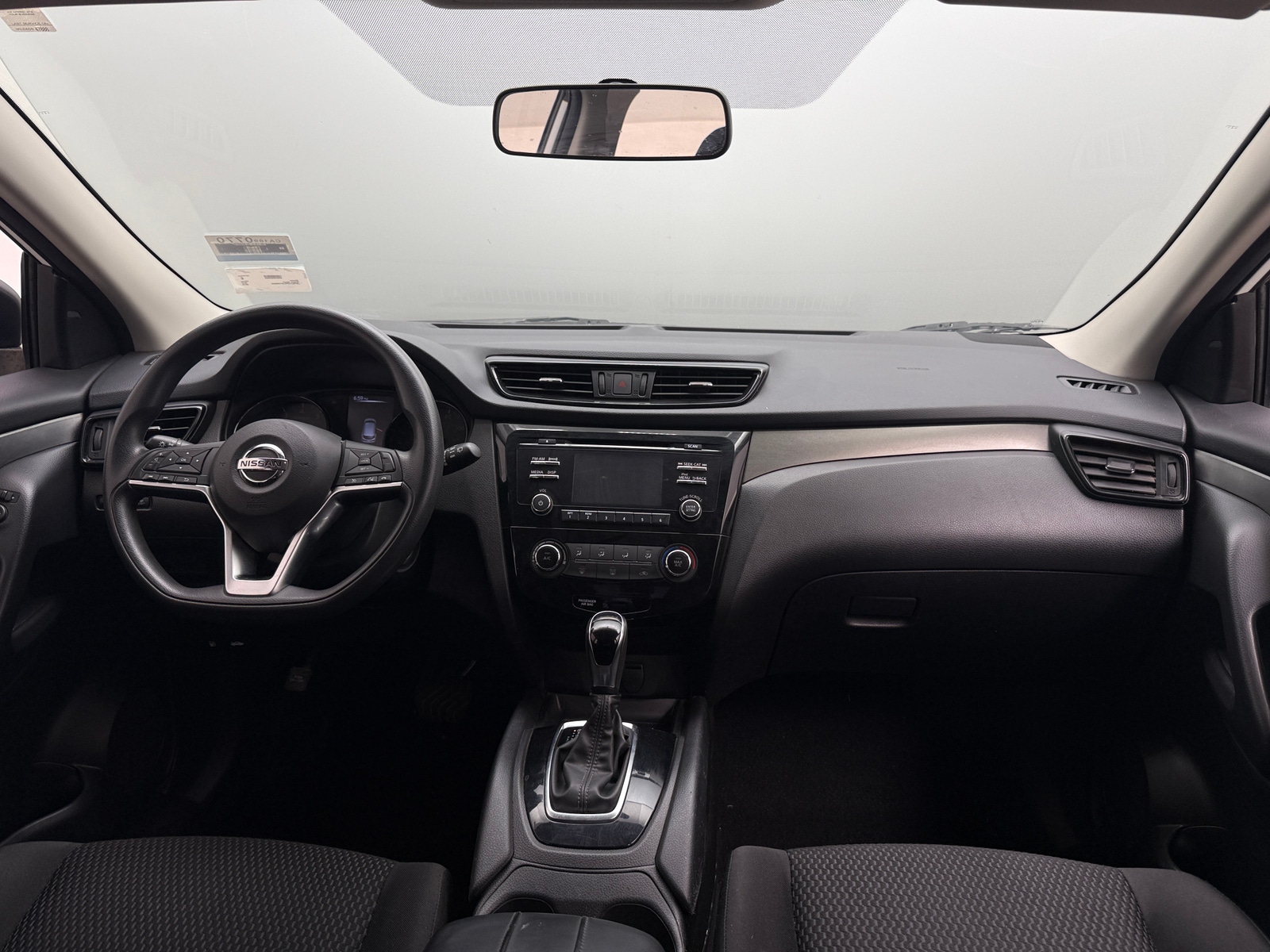 Thumbnail: 2018 Nissan Rogue Sport - 3