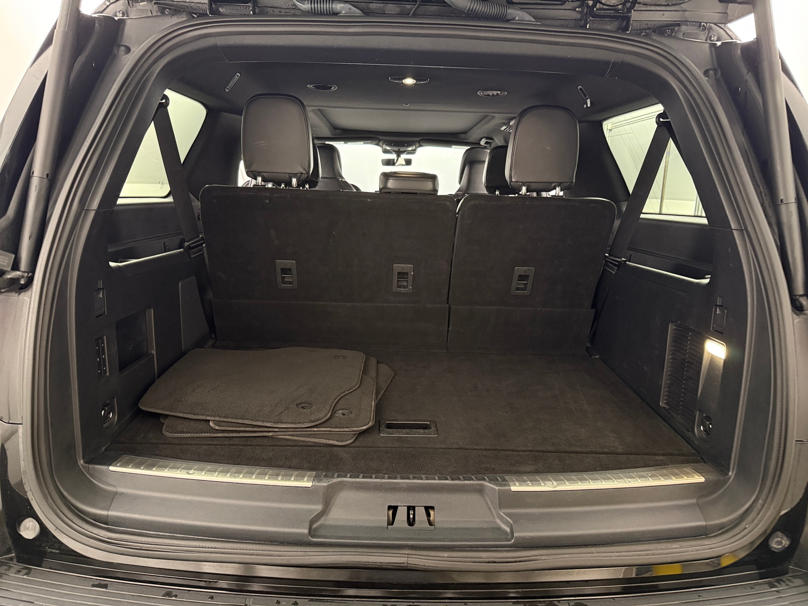 Thumbnail: 2022 Lincoln Navigator L - 6