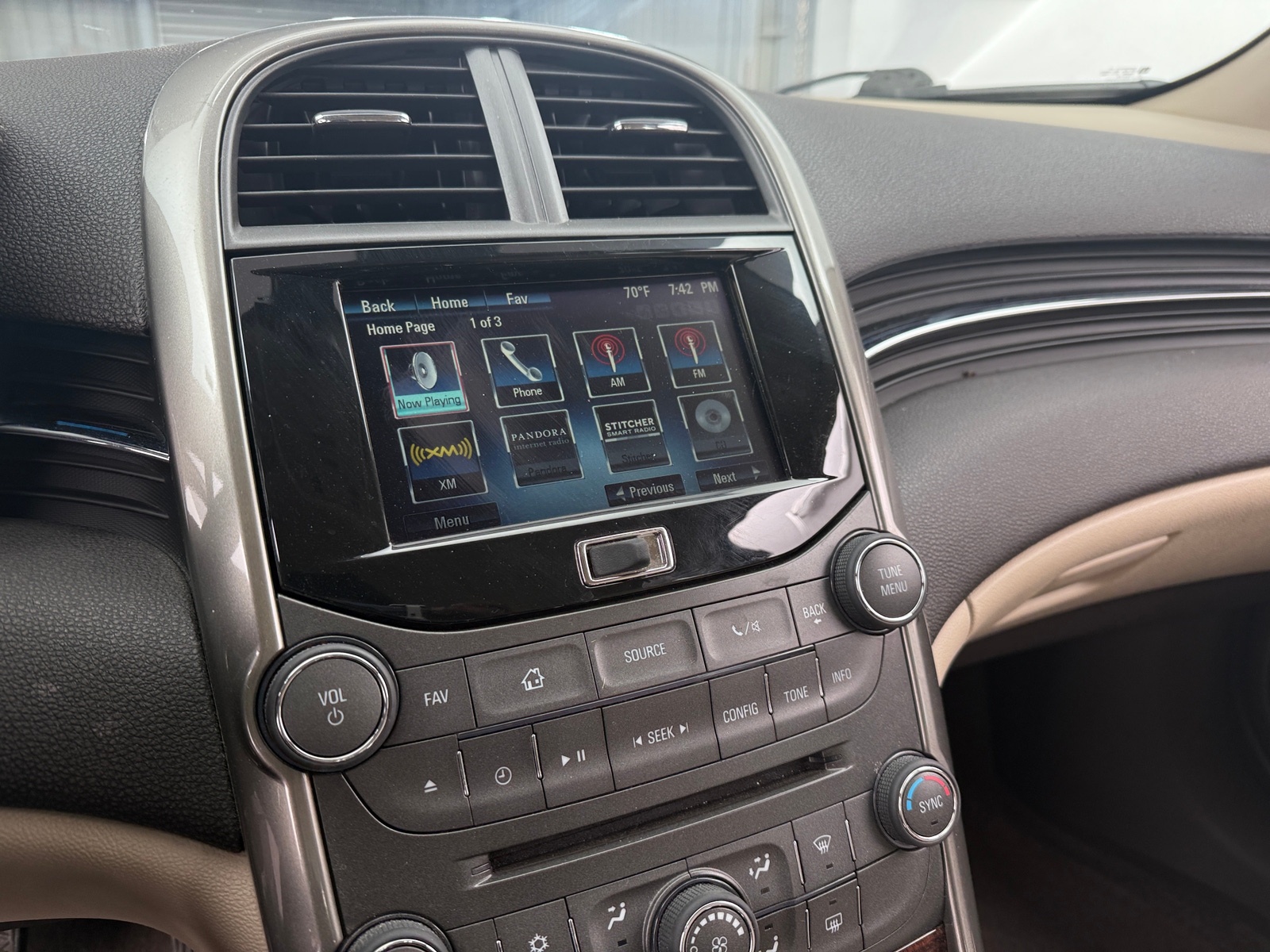 Thumbnail: 2013 Chevrolet Malibu - 4