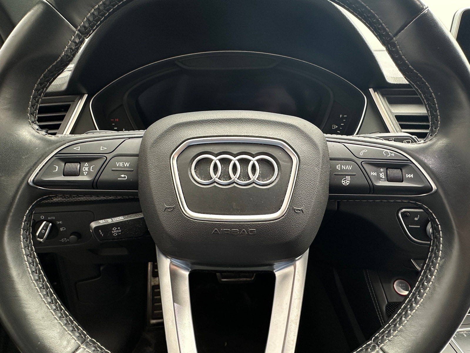 Thumbnail: 2018 Audi SQ5 - 4