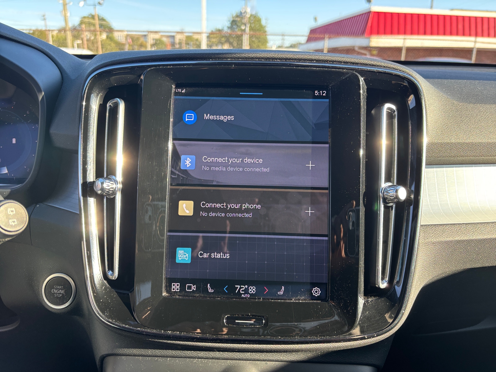 Thumbnail: 2024 Volvo XC40 - 4