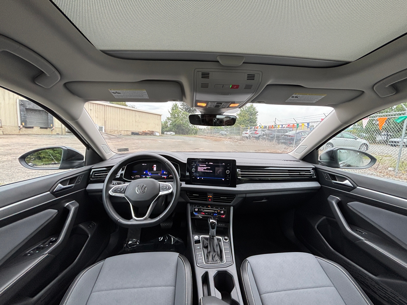 Thumbnail: 2025 Volkswagen Jetta - 3