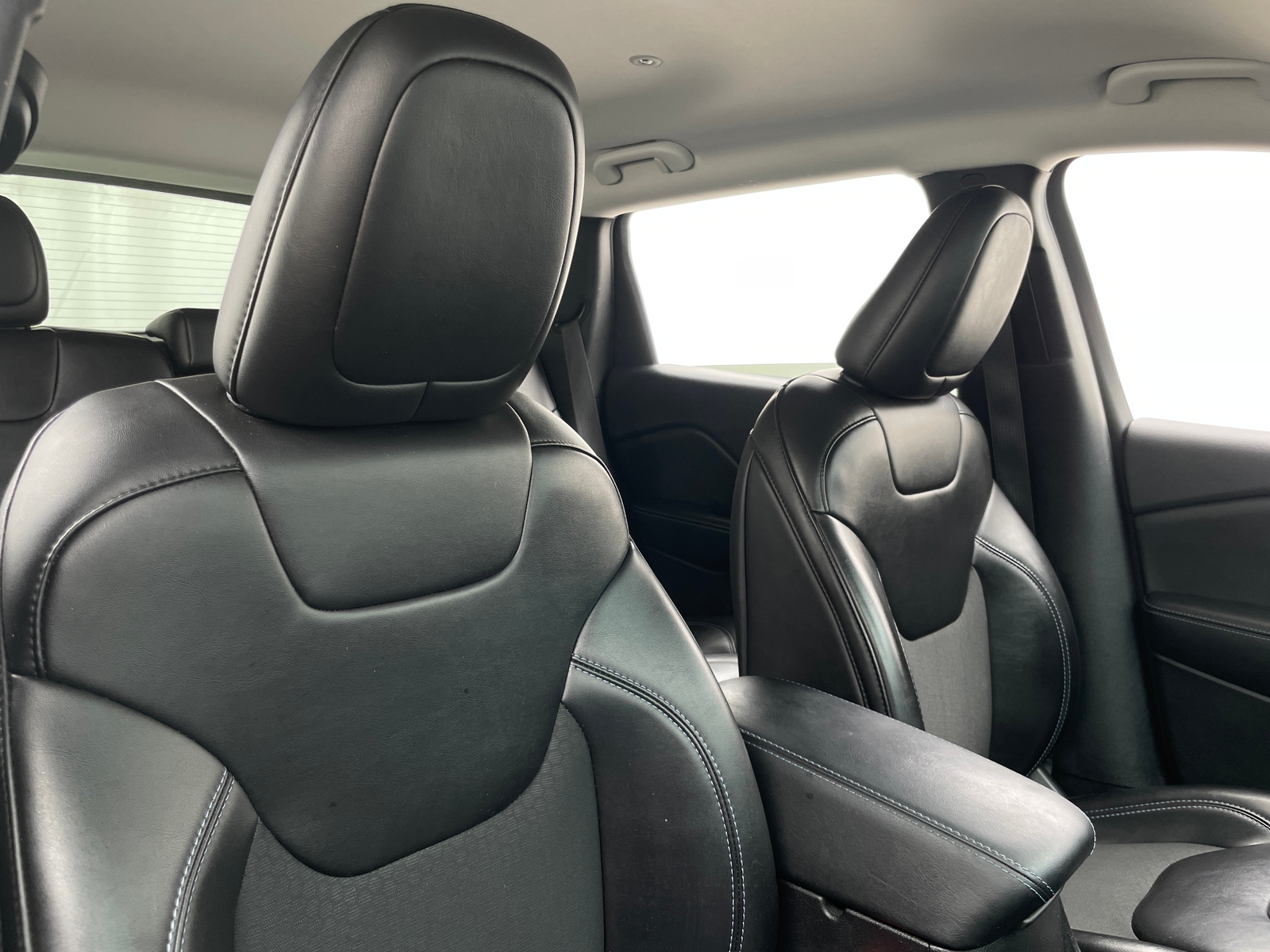 Thumbnail: 2019 Jeep Cherokee - 2