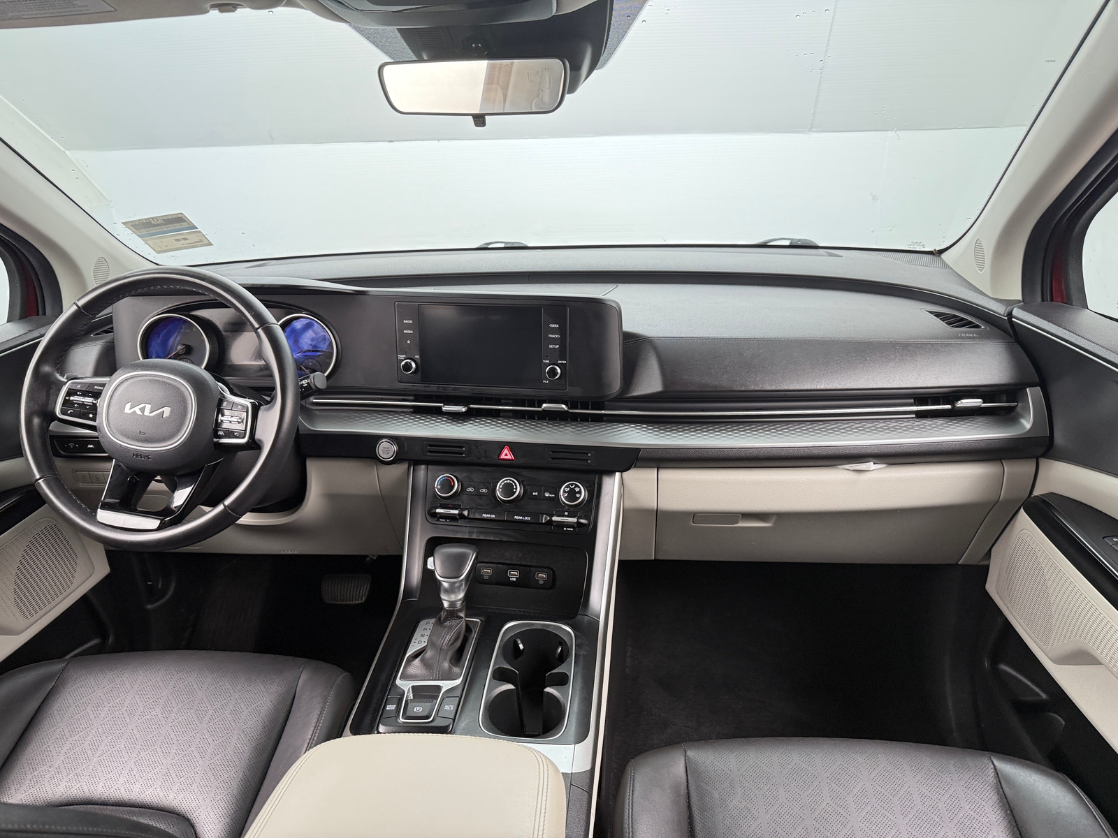 Thumbnail: 2023 Kia Carnival - 2