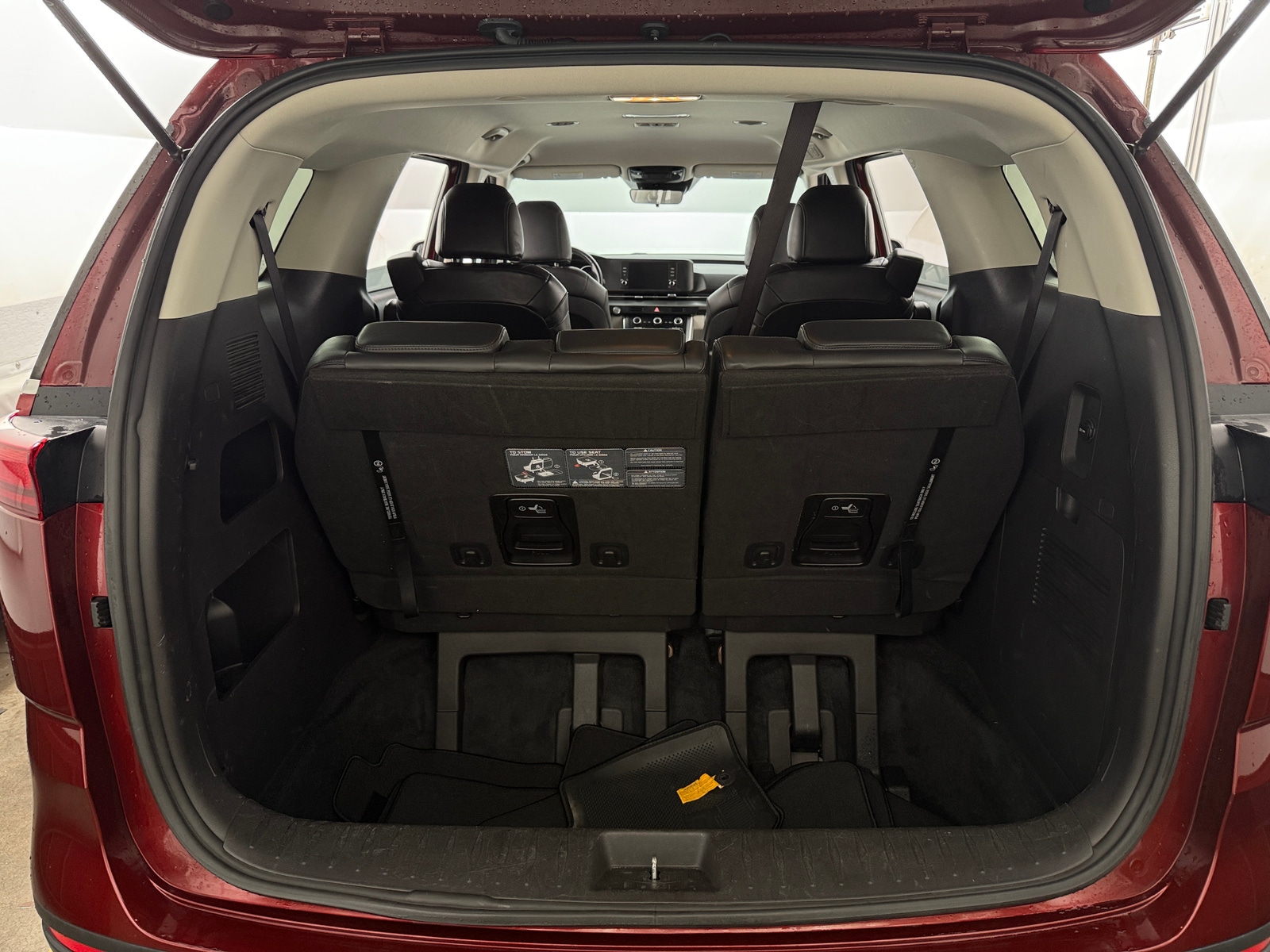 Thumbnail: 2023 Kia Carnival - 6