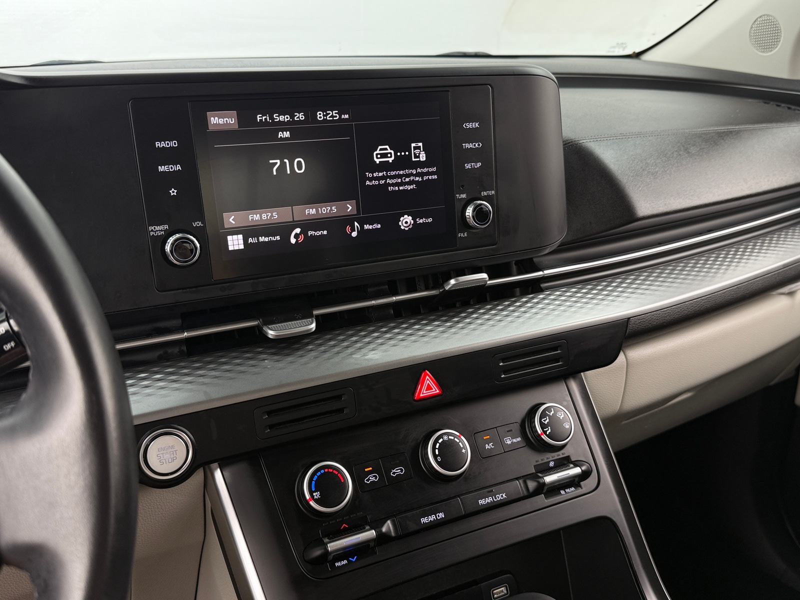 Thumbnail: 2023 Kia Carnival - 3