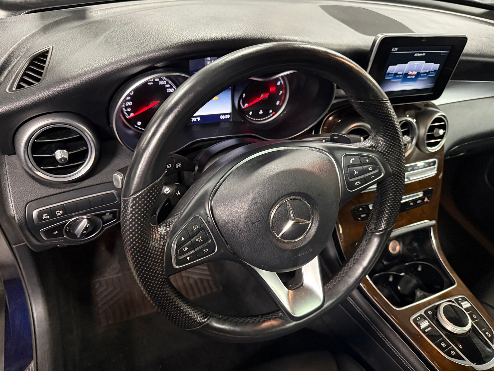 Thumbnail: 2019 Mercedes-Benz GLC - 4