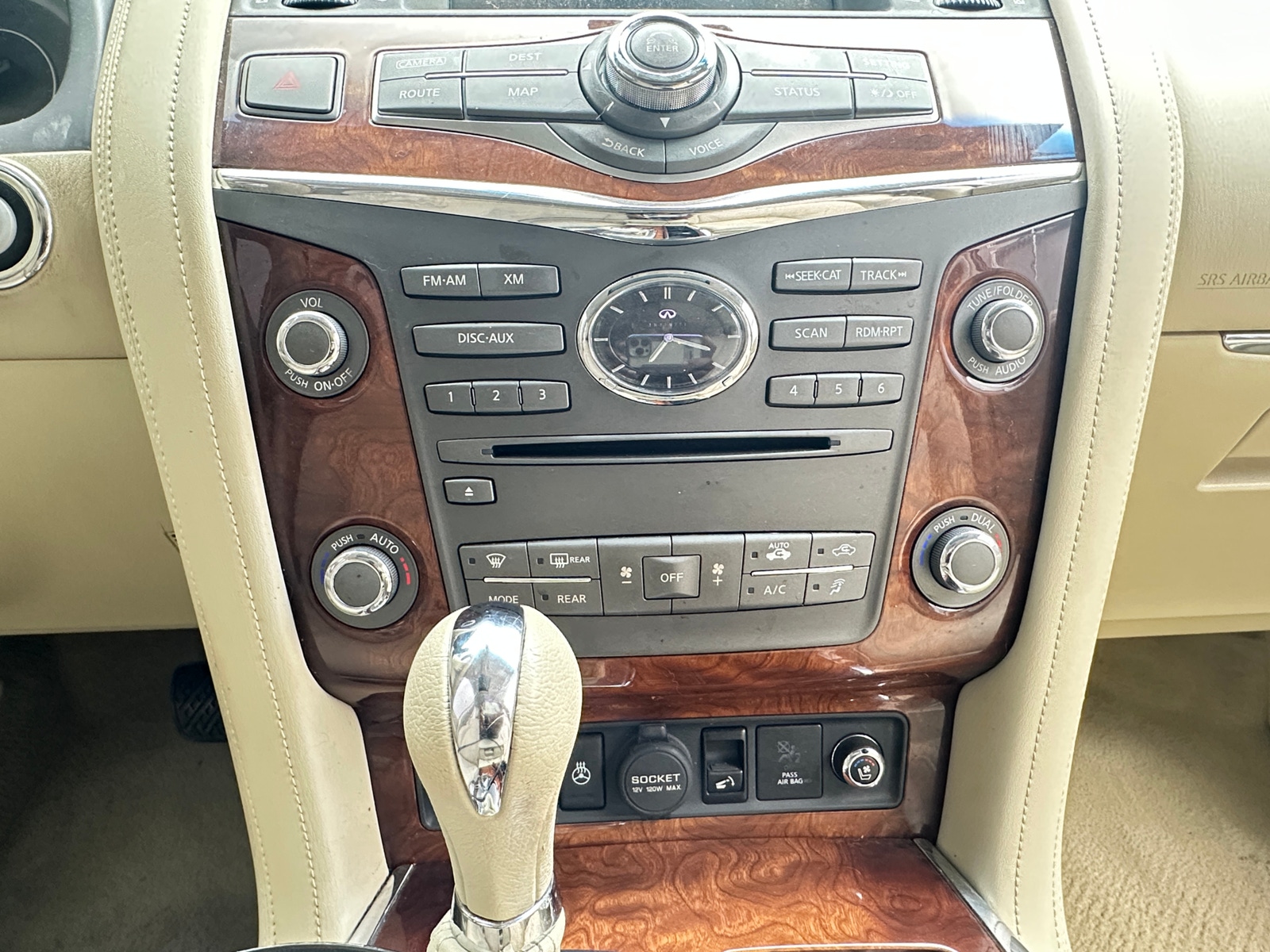 Thumbnail: 2016 INFINITI QX80 - 3