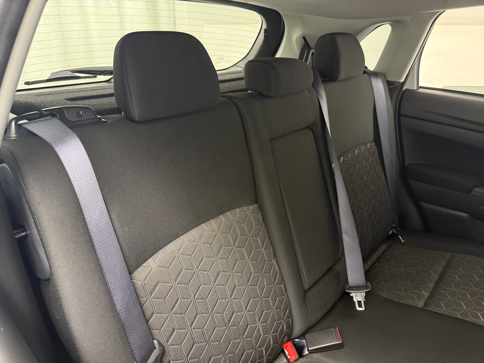 Thumbnail: 2024 Mitsubishi Outlander Sport - 6